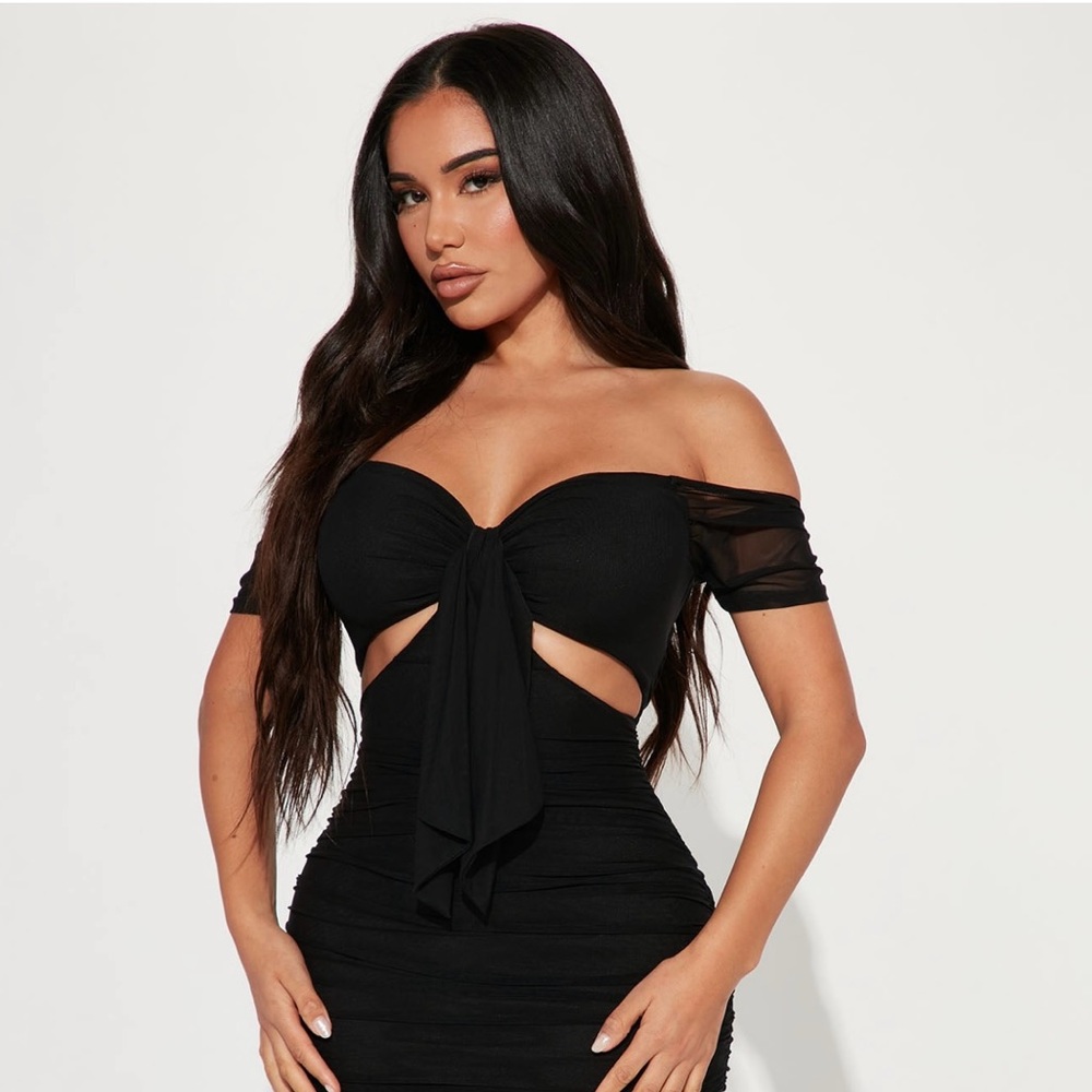 Fashion Nova Ruched Midi Dress